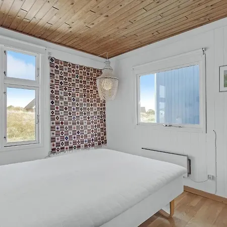 Сasa de vacaciones Nice Home In Frostrup With Wifi *