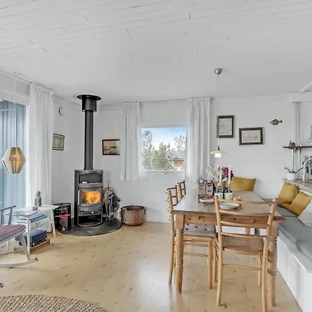 Nice Home In Frostrup With Wifi Frostrup